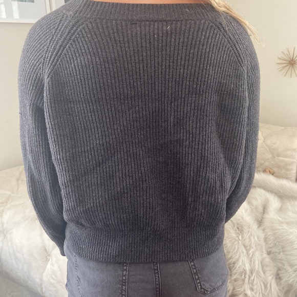 COZY CASUAL SWEATER - Picture 2 of 3